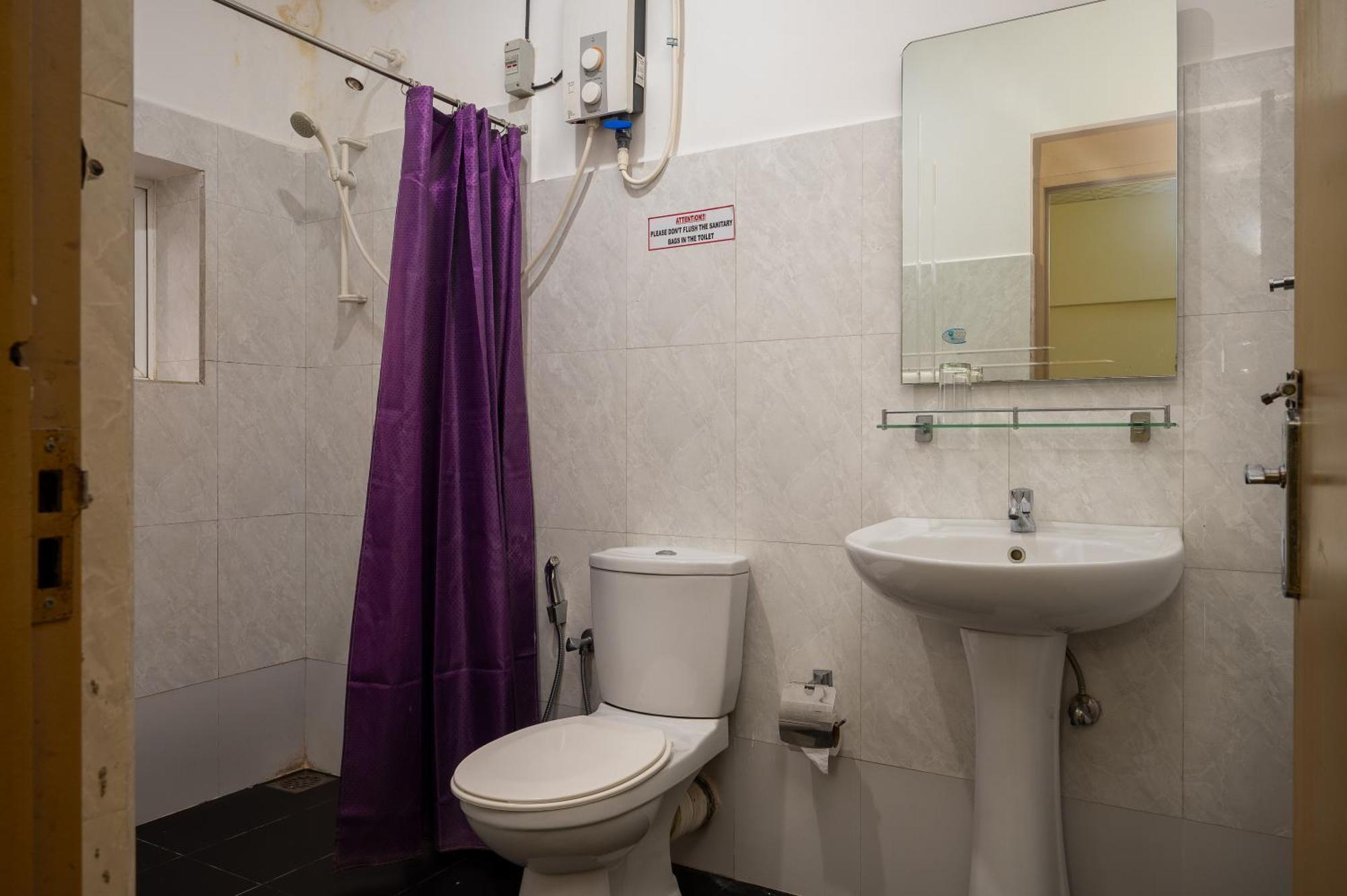 Hotel Oviya Vavuniya Extérieur photo